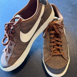 Nike Men's Blazer Low Brown and White Sneakers